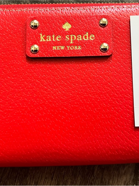 kate spade Accessories - Kate Soade NWT Red Wellsey wallet